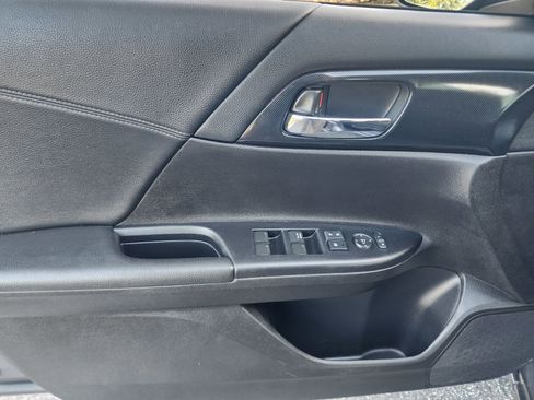 Used 2013 Honda Accord Sport image 21