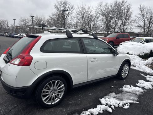 Used 2010 Volvo C30 T5 image 3