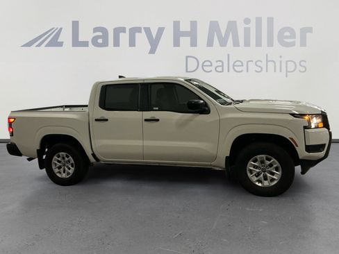 Used 2025 Nissan Frontier S image 6