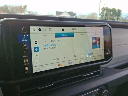 New 2026 Jeep Gladiator Sport image 14