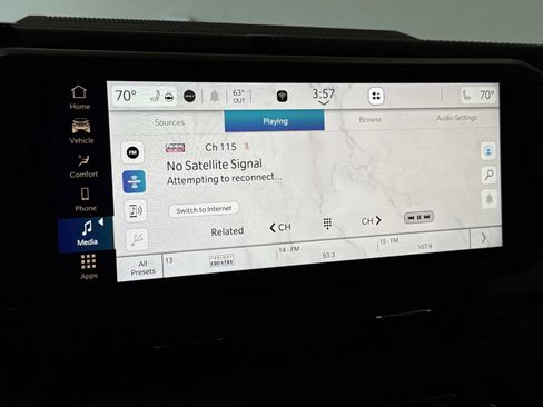 Used 2025 Jeep Wrangler Unlimited Sahara image 26