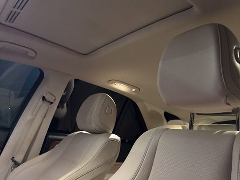 Used 2021 Mercedes-Benz GLE 350 w/ 3rd Row Seat Package image 6