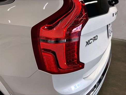 Used 2024 Volvo XC90 B6 Plus AWD/4WD image 31
