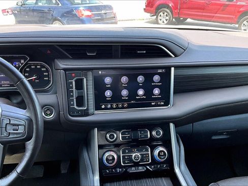 Used 2021 GMC Yukon XL Denali w/ Advanced Technology Package AWD/4WD image 6
