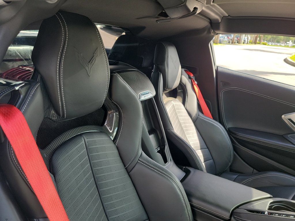 Used 2025 Chevrolet Corvette Z06 RWD image 23