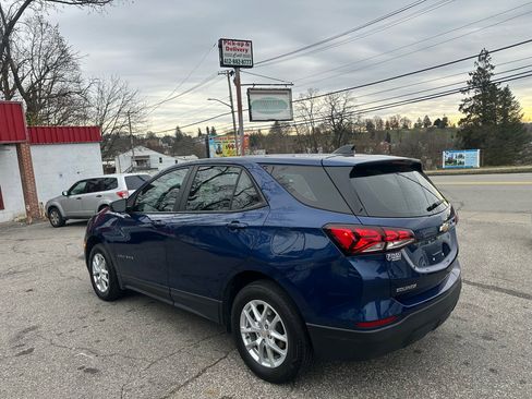 Used 2022 Chevrolet Equinox LS image 6