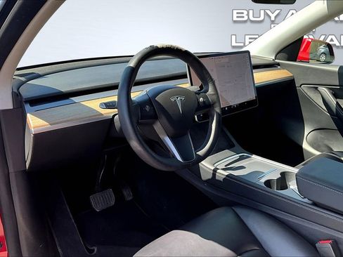 Used 2021 Tesla Model Y Long Range image 14