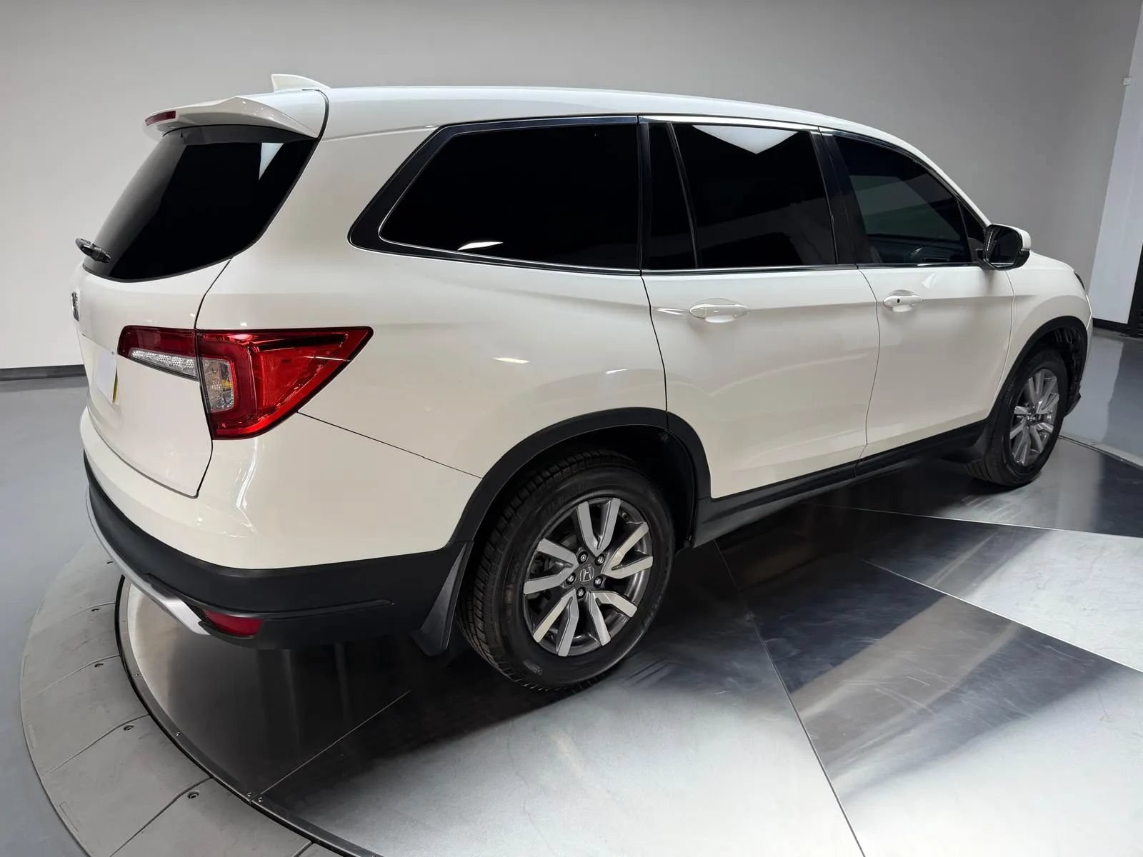 Used 2019 Honda Pilot EX-L image 2