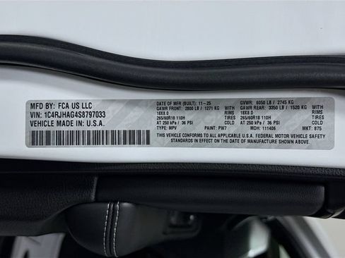 New 2025 Jeep Grand Cherokee Altitude AWD/4WD image 29