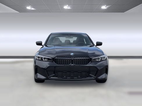 Used 2026 BMW 330i Sedan w/ M Sport Package RWD image 5
