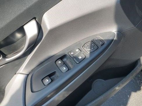 Used 2020 Hyundai Veloster Turbo R-Spec image 8