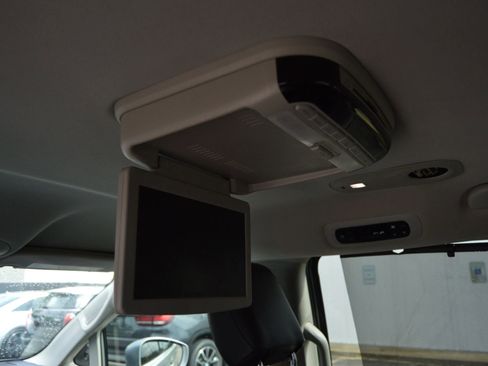 Used 2018 Chrysler Pacifica Touring-L w/ Advanced Safetytec Group image 20