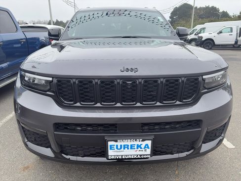 New 2025 Jeep Grand Cherokee L Limited w/ Luxury Tech Group II image 10