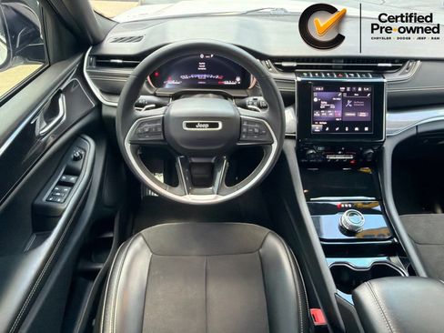 Certified 2023 Jeep Grand Cherokee Altitude AWD/4WD image 5
