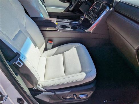 Certified 2024 Lexus LX 600 4WD w/ Luxury Package image 19