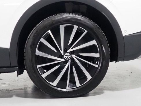 Used 2023 Volkswagen ID.4 Pro S Plus AWD/4WD image 46