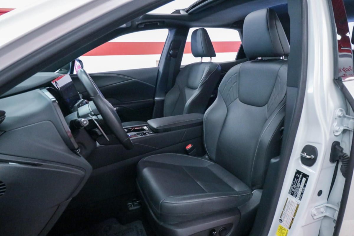 Used 2024 Lexus RX 350 Premium w/ Cold Area Package FWD image 10