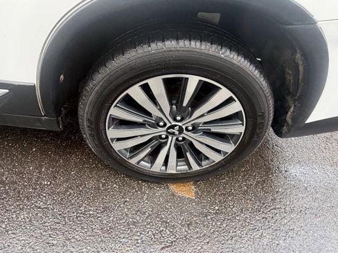 Used 2020 Mitsubishi Outlander SE image 9