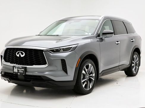 Used 2023 INFINITI QX60 Luxe w/ Cargo Package AWD/4WD image 2