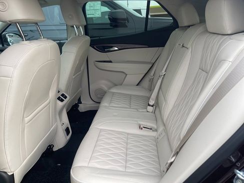 Used 2023 Buick Envision Avenir image 17