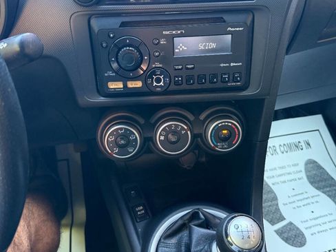 Used 2013 Scion tC FWD image 18