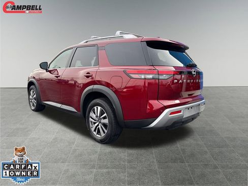 Used 2023 Nissan Pathfinder SL image 3
