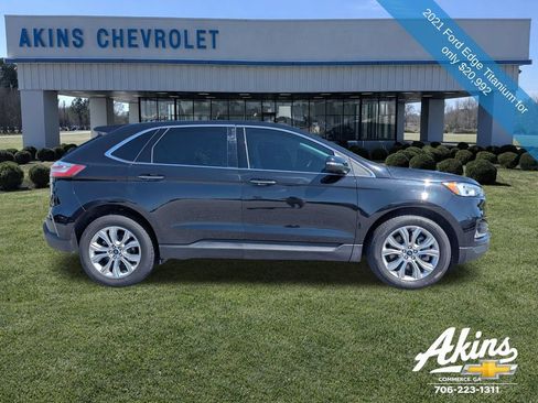 Used 2021 Ford Edge Titanium w/ Cargo Accessory Package FWD image 3
