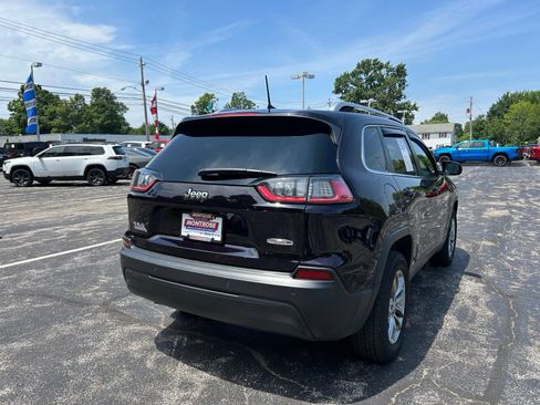 Used 2021 Jeep Cherokee Latitude Plus AWD/4WD image 7