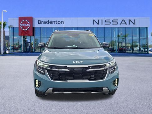 Used 2024 Kia Seltos SX AWD/4WD image 2