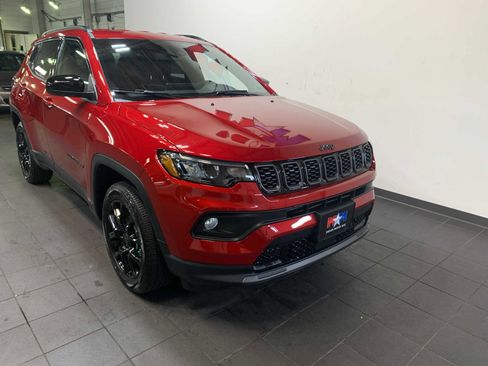 New 2026 Jeep Compass Latitude image 2