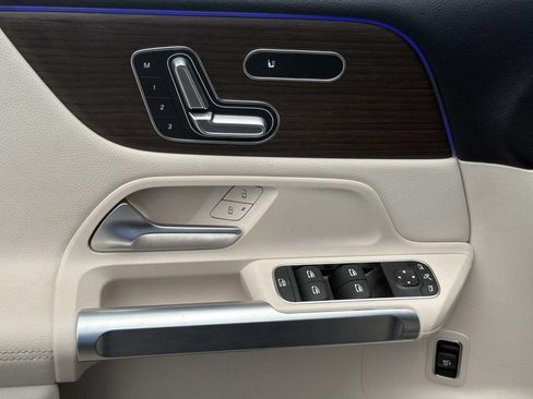 Used 2026 Mercedes-Benz GLB 250 image 20