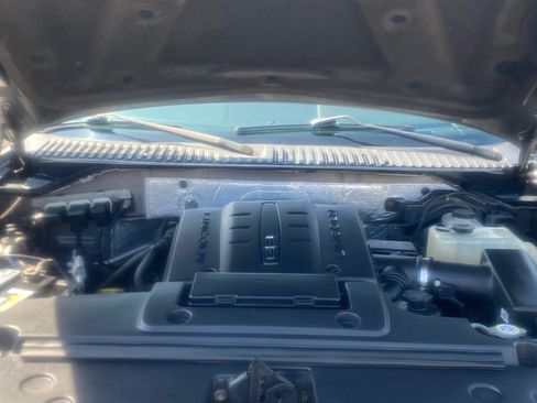 Used 2013 Lincoln Navigator 4WD w/ HD Trailer Tow Pkg image 12