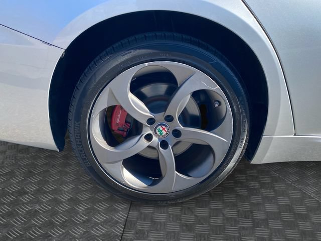Used 2017 Alfa Romeo Giulia AWD w/ Sport Appearance Package image 32