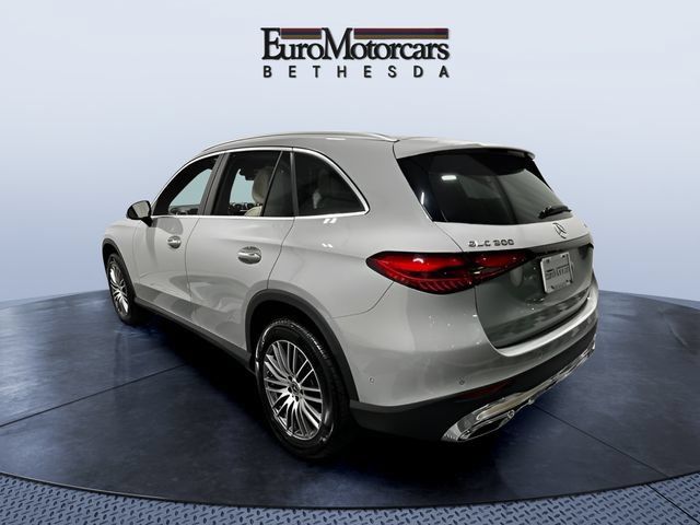 Used 2026 Mercedes-Benz GLC 300 4MATIC image 3