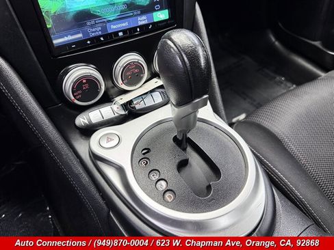 Used 2020 Nissan 370Z Coupe RWD image 11