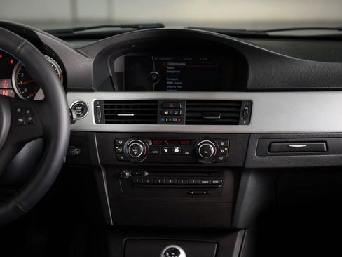 Used 2011 BMW M3 Sedan RWD image 36