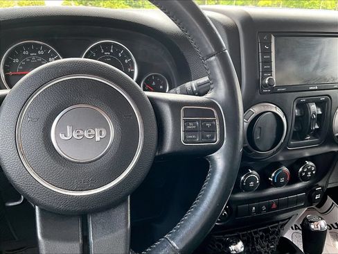 Used 2015 Jeep Wrangler Unlimited Sport AWD/4WD image 17