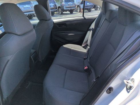 Used 2022 Toyota Corolla LE FWD image 25