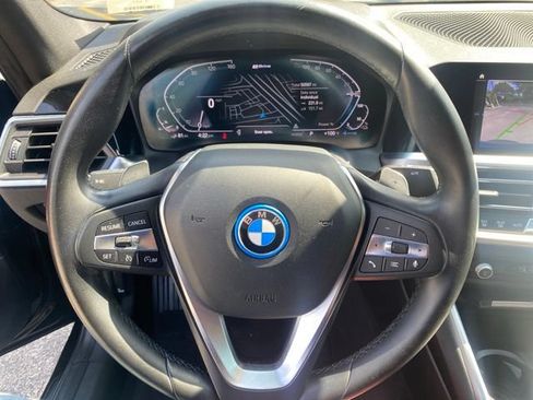 Used 2022 BMW 330e RWD image 23