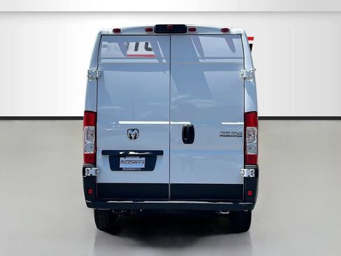 Used 2025 RAM ProMaster 2500 w/ Convenience Group FWD image 6