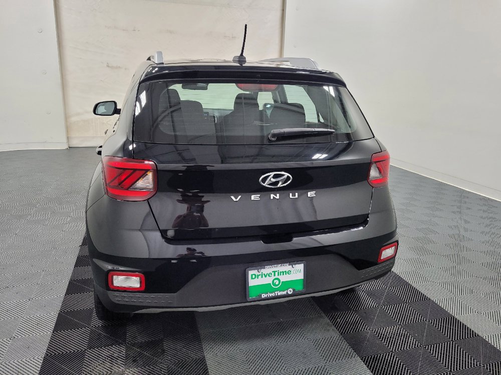 Used 2024 Hyundai Venue SEL FWD image 6