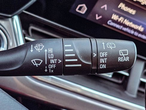 Certified 2025 Chevrolet Trax ACTIV w/ Sunroof Package image 22