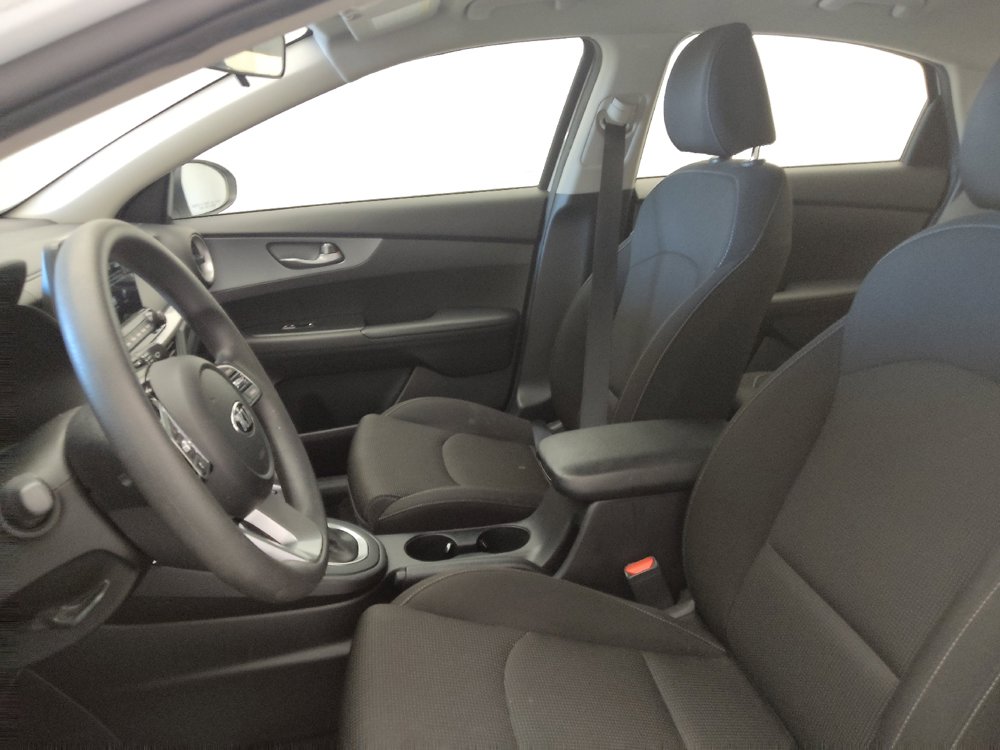 Used 2021 Kia Forte LXS FWD image 17