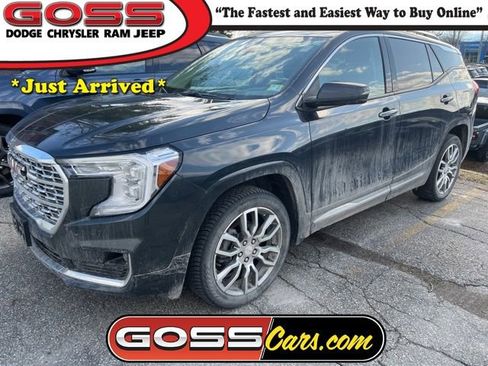 Used 2022 GMC Terrain Denali w/ LPO, Floor Liner Package image 1