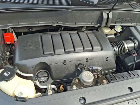 Used 2011 Chevrolet Traverse LS AWD/4WD image 25