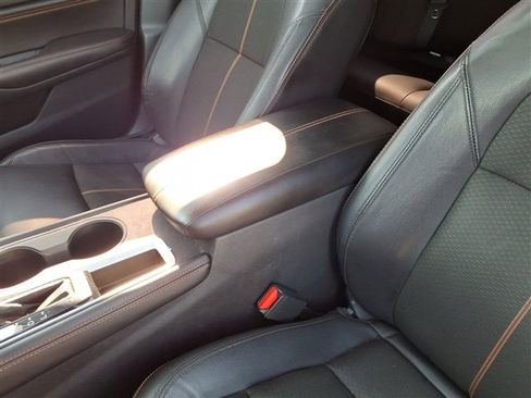 Used 2022 Nissan Altima 2.5 SR w/ Midnight Edition Package image 21