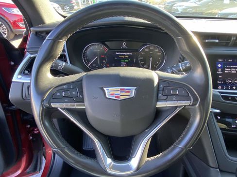 Used 2023 Cadillac XT6 Luxury image 19