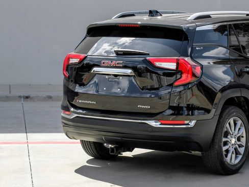 Used 2023 GMC Terrain SLT AWD/4WD image 12
