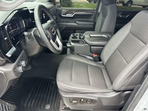 Used 2024 GMC Sierra 1500 Elevation AWD/4WD image 18