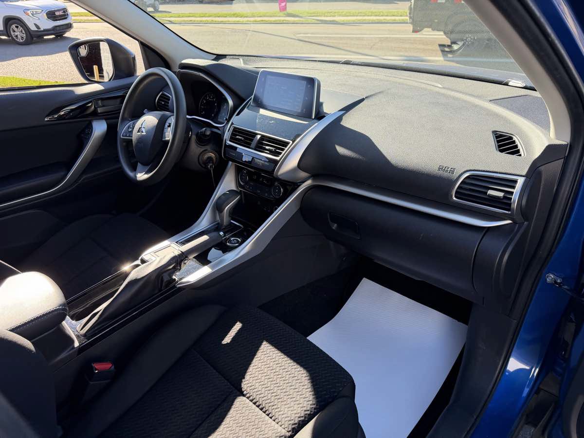 Used 2018 Mitsubishi Eclipse Cross LE AWD/4WD image 19